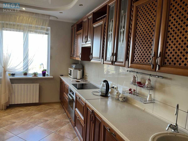 Продаж 3 кімнатної квартири (95,4/48,5/14,5), 14 пов. 14 пов. будинку, <a class="location-link" href="/kiev/" title="Недвижимость Київ">Київ</a>, <a class="location-link" href="/kiev/goloseevskij/" title="Недвижимость Голосіївський район">Голосіївський р-н</a>, Науки просп., 54Б (изображение 2)