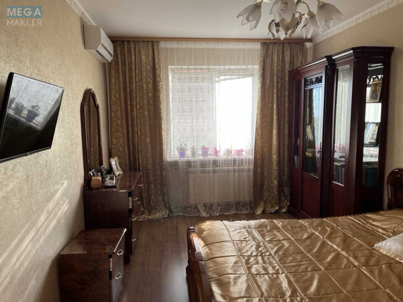 Продаж 3 кімнатної квартири (95,4/48,5/14,5), 14 пов. 14 пов. будинку, <a class="location-link" href="/kiev/" title="Недвижимость Київ">Київ</a>, <a class="location-link" href="/kiev/goloseevskij/" title="Недвижимость Голосіївський район">Голосіївський р-н</a>, Науки просп., 54Б (изображение 6)