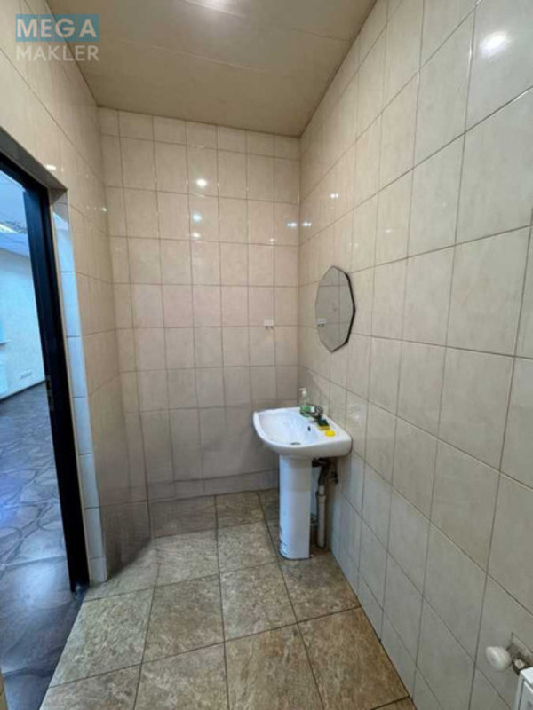 Продаж окремої будівлі/побудови, 408&nbsp;кв.м, <a class="location-link" href="/kiev/" title="Недвижимость Київ">Київ</a>, <a class="location-link" href="/kiev/podolskij/" title="Недвижимость Подільський район">Подільський р-н</a>, Сирецька вул., 52 (изображение 13)
