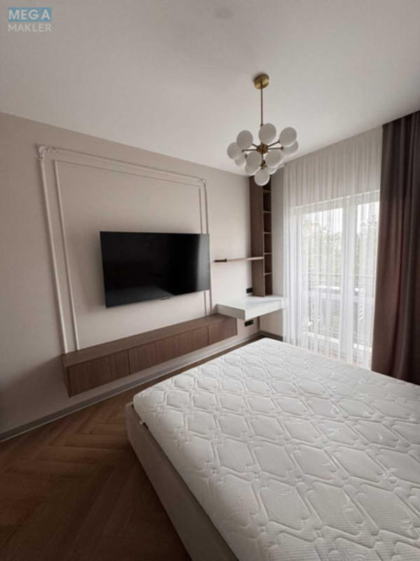 Продаж 2 кімнатної квартири (65/34/15), 3 пов. 5 пов. будинку, <a class="location-link" href="/kiev/" title="Недвижимость Київ">Київ</a>, <a class="location-link" href="/kiev/goloseevskij/" title="Недвижимость Голосіївський район">Голосіївський р-н</a>, Метрологическая ул., 31 (изображение 2)
