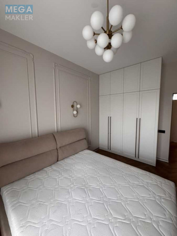 Продаж 2 кімнатної квартири (65/34/15), 3 пов. 5 пов. будинку, <a class="location-link" href="/kiev/" title="Недвижимость Київ">Київ</a>, <a class="location-link" href="/kiev/goloseevskij/" title="Недвижимость Голосіївський район">Голосіївський р-н</a>, Метрологическая ул., 31 (изображение 14)