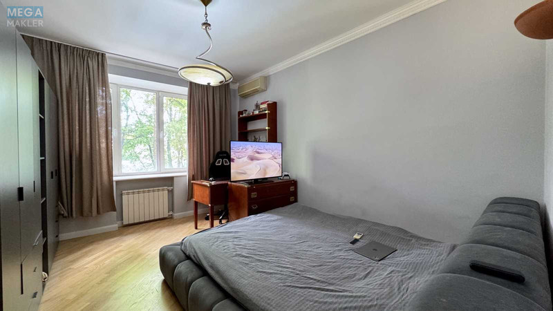Продаж 4 кімнатної квартири (130/91/14), 1 пов. 10 пов. будинку, <a class="location-link" href="/kiev/" title="Недвижимость Київ">Київ</a>, <a class="location-link" href="/kiev/pecherskij/" title="Недвижимость Печерський район">Печерський р-н</a>, Михайла Грушевського вул. (изображение 9)