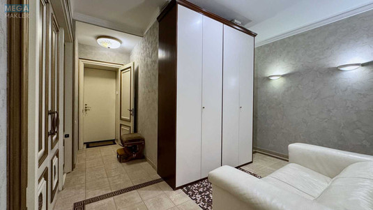 Продаж 4 кімнатної квартири (130/91/14), 1 пов. 10 пов. будинку, <a class="location-link" href="/kiev/" title="Недвижимость Київ">Київ</a>, <a class="location-link" href="/kiev/pecherskij/" title="Недвижимость Печерський район">Печерський р-н</a>, Михайла Грушевського вул. (изображение 14)