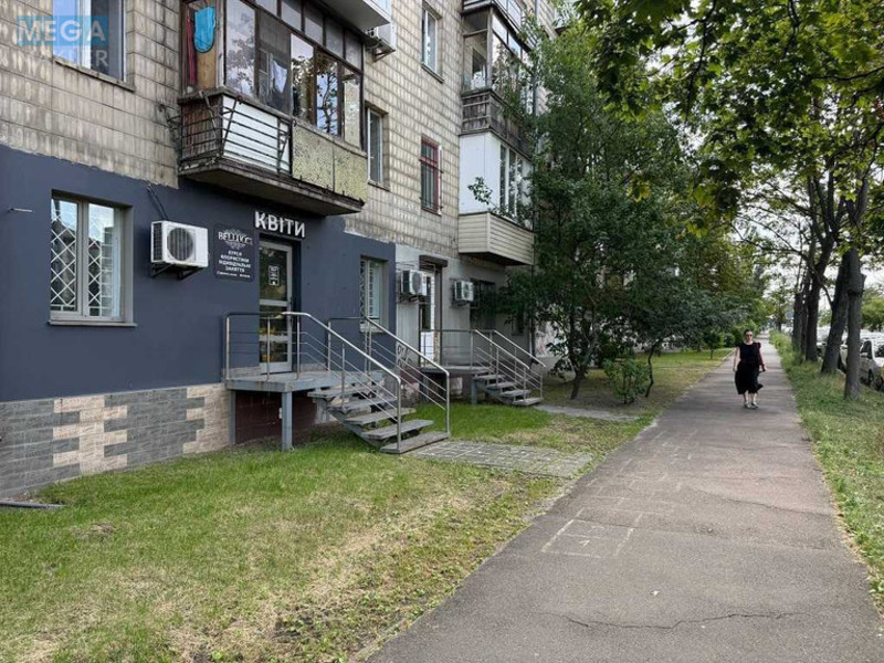 Оренда комерційної нерухомості, 43&nbsp;кв.м, под магазин, <a class="location-link" href="/kiev/" title="Недвижимость Київ">Київ</a>, <a class="location-link" href="/kiev/dneprovskij/" title="Недвижимость Дніпровський район">Дніпровський р-н</a>, Соборності просп., 7 (изображение 3)