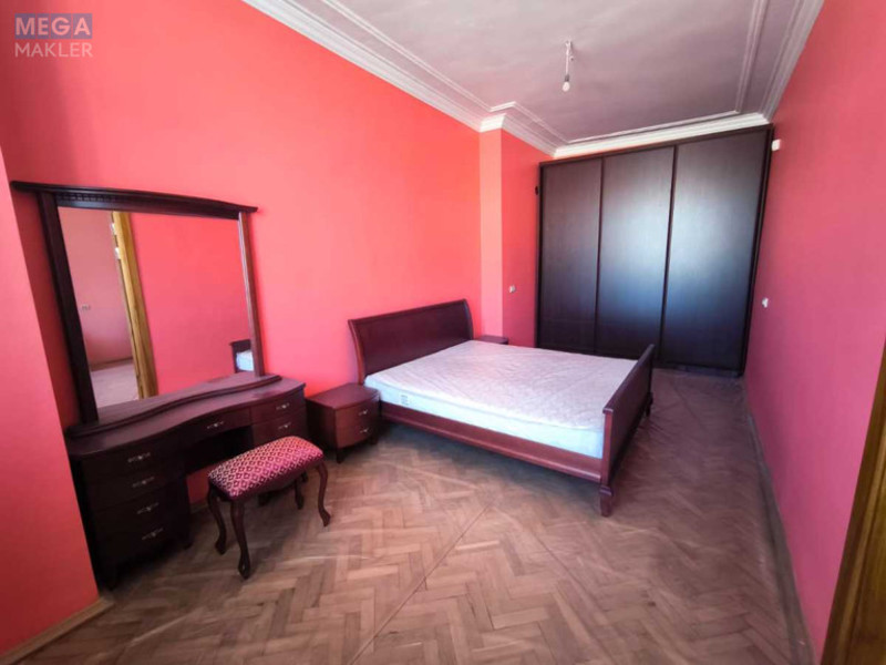 Продаж 8 кімнатної квартири (186/130/16), 7 пов. 7 пов. будинку, <a class="location-link" href="/kiev/" title="Недвижимость Київ">Київ</a>, <a class="location-link" href="/kiev/shevchenkovskij/" title="Недвижимость Шевченківський район">Шевченківський р-н</a>, Пушкинская ул., 20а (изображение 2)