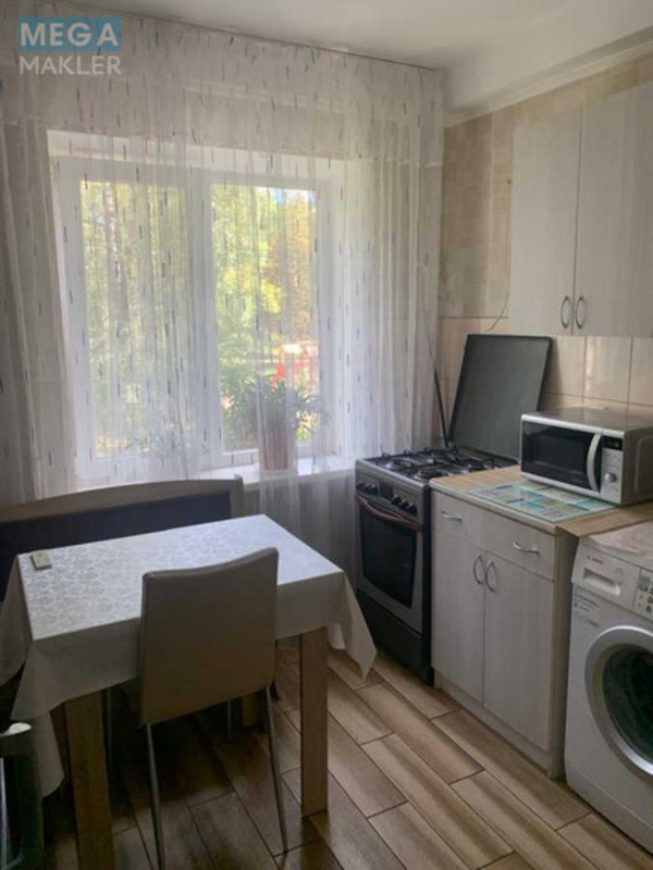 Оренда 2 кімнатної квартири, <a class="location-link" href="/kiev/" title="Недвижимость Київ">Київ</a>, <a class="location-link" href="/kiev/svyatoshinskij/" title="Недвижимость Святошинський район">Святошинський р-н</a>, Миколи Ушакова вул., 12 (изображение 5)
