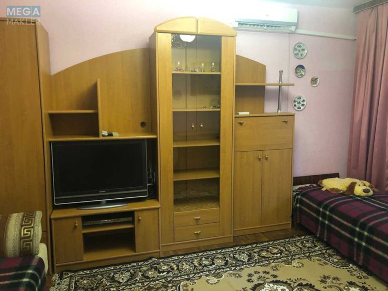 Оренда 1 кімнатної квартири, <a class="location-link" href="/kiev/" title="Недвижимость Київ">Київ</a>, <a class="location-link" href="/kiev/svyatoshinskij/" title="Недвижимость Святошинський район">Святошинський р-н</a>, Михайла Котельникова вул., 7 (изображение 3)