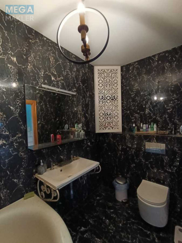 Продаж дома, 3&nbsp;поверху, 240&nbsp;кв.м, 5&nbsp;кімнат, ділянка 6&nbsp;соток, <a class="location-link" href="/kiev/" title="Недвижимость Київ">Київ</a>, <a class="location-link" href="/kiev/darnickij/" title="Недвижимость Дарницький район">Дарницький р-н</a>, Центральна вул. (изображение 8)