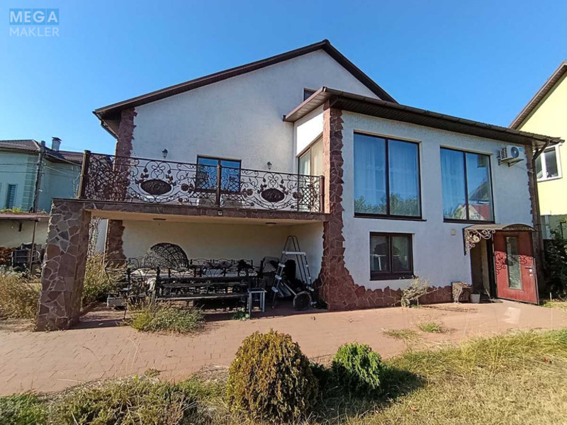 Продаж дома, 3&nbsp;поверху, 240&nbsp;кв.м, 5&nbsp;кімнат, ділянка 6&nbsp;соток, <a class="location-link" href="/kiev/" title="Недвижимость Київ">Київ</a>, <a class="location-link" href="/kiev/darnickij/" title="Недвижимость Дарницький район">Дарницький р-н</a>, Центральна вул. (изображение 10)