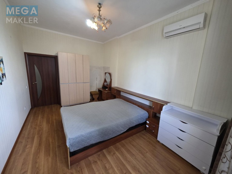Оренда 2 кімнатної квартири, стандарт, <a class="location-link" href="/kiev/" title="Недвижимость Київ">Київ</a>, <a class="location-link" href="/kiev/shevchenkovskij/" title="Недвижимость Шевченківський район">Шевченківський р-н</a>, вулиця Руданського, 3А ( <img src="https://megamakler.com.ua/metro/ff0000.gif" alt="" class="metro" /> м. Берестейская, 25 хвилин ) (изображение 4)