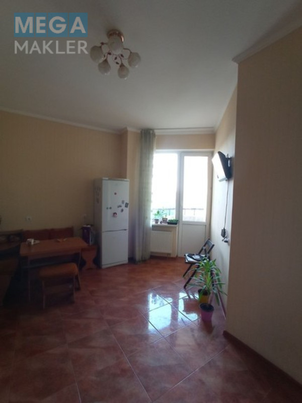 Оренда 2 кімнатної квартири, стандарт, <a class="location-link" href="/kiev/" title="Недвижимость Київ">Київ</a>, <a class="location-link" href="/kiev/shevchenkovskij/" title="Недвижимость Шевченківський район">Шевченківський р-н</a>, вулиця Руданського, 3А ( <img src="https://megamakler.com.ua/metro/ff0000.gif" alt="" class="metro" /> м. Берестейская, 25 хвилин ) (изображение 7)