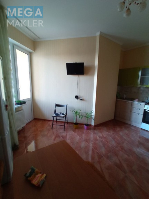 Оренда 2 кімнатної квартири, стандарт, <a class="location-link" href="/kiev/" title="Недвижимость Київ">Київ</a>, <a class="location-link" href="/kiev/shevchenkovskij/" title="Недвижимость Шевченківський район">Шевченківський р-н</a>, вулиця Руданського, 3А ( <img src="https://megamakler.com.ua/metro/ff0000.gif" alt="" class="metro" /> м. Берестейская, 25 хвилин ) (изображение 12)
