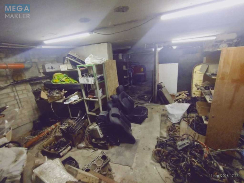 Продаж комерційної нерухомості, 205&nbsp;кв.м, <a class="location-link" href="/kiev/" title="Недвижимость Київ">Київ</a>, <a class="location-link" href="/kiev/desnyanskij/" title="Недвижимость Деснянський район">Деснянський р-н</a>, Пухівська вул., 2 (изображение 24)
