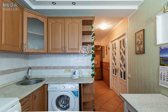 Продаж 1 кімнатної квартири (32,1/17,2/5,7), 3 пов. 5 пов. будинку, <a class="location-link" href="/kiev/" title="Недвижимость Київ">Київ</a>, <a class="location-link" href="/kiev/pecherskij/" title="Недвижимость Печерський район">Печерський р-н</a>, Князів Острозьких вул., 36 (изображение 9)