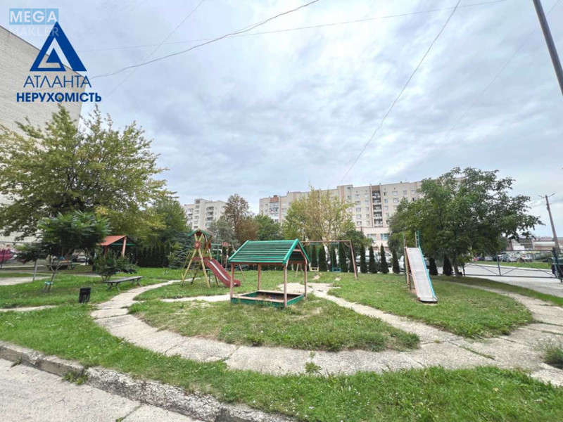 Продаж 1 кімнатної квартири (42,3/17/11), 8 пов. 10 пов. будинку, <a class="location-link" href="/lutsk/" title="Недвижимость Луцьк">Луцьк</a>, Кравчука, 42а (изображение 2)