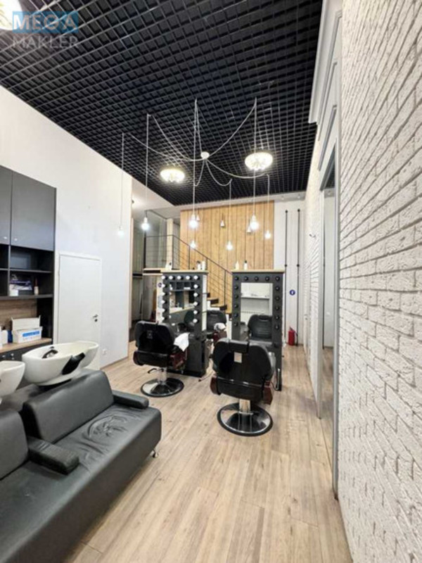 Продаж комерційної нерухомості, 63,60&nbsp;кв.м, <a class="location-link" href="/kiev/" title="Недвижимость Київ">Київ</a>, <a class="location-link" href="/kiev/dneprovskij/" title="Недвижимость Дніпровський район">Дніпровський р-н</a>, Дарницький бульв., 1а (изображение 2)