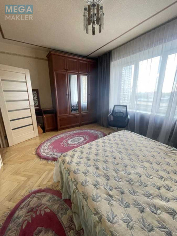 Оренда 3 кімнатної квартири, <a class="location-link" href="/kiev/" title="Недвижимость Київ">Київ</a>, <a class="location-link" href="/kiev/pecherskij/" title="Недвижимость Печерський район">Печерський р-н</a>, Генерала Алмазова вул., 14 (изображение 3)