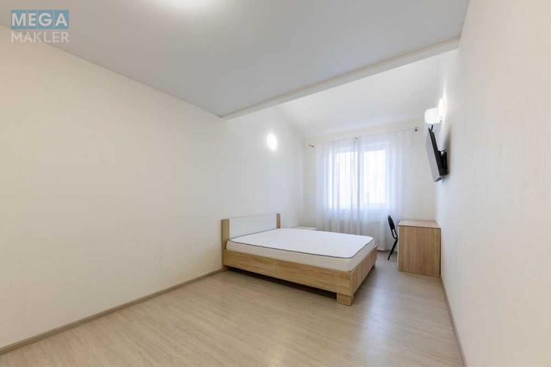 Продаж 3 кімнатної квартири (70/?/13), 6 пов. 6 пов. будинку, <a class="location-link" href="/sofievskaya-borshagovka/" title="Недвижимость Софіївська Борщагівка">Софіївська Борщагівка</a>, Боголюбова, 5 (изображение 3)