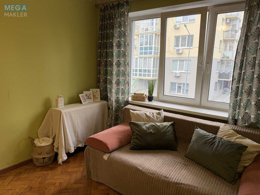 Продаж 2 кімнатної квартири (46/33/5), 2 пов. 5 пов. будинку, <a class="location-link" href="/kiev/" title="Недвижимость Київ">Київ</a>, <a class="location-link" href="/kiev/darnickij/" title="Недвижимость Дарницький район">Дарницький р-н</a>, Бориспольская ул., 43 (изображение 9)