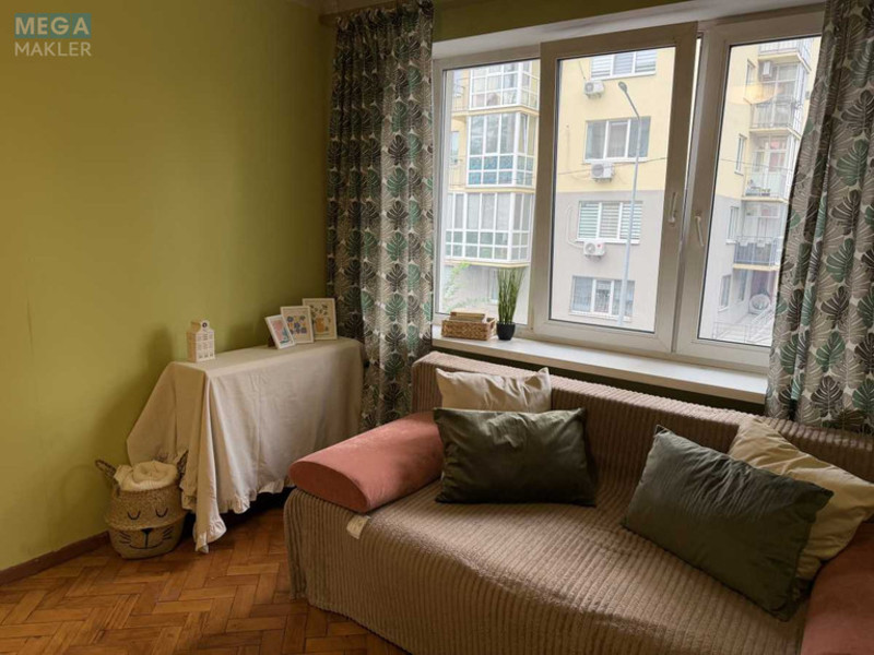 Продаж 2 кімнатної квартири (46/33/5), 2 пов. 5 пов. будинку, <a class="location-link" href="/kiev/" title="Недвижимость Київ">Київ</a>, <a class="location-link" href="/kiev/darnickij/" title="Недвижимость Дарницький район">Дарницький р-н</a>, Бориспольская ул., 43 (изображение 9)