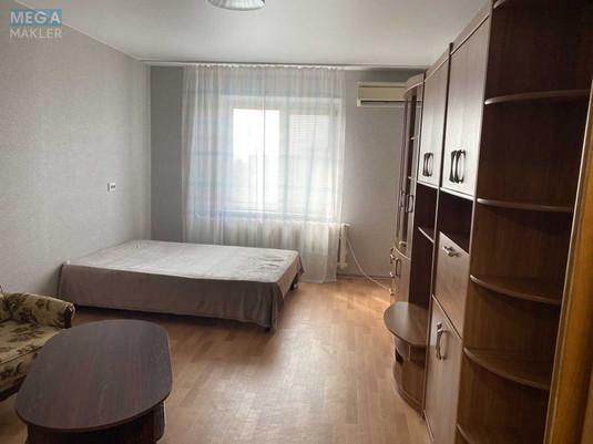 Оренда 1 кімнатної квартири, <a class="location-link" href="/kiev/" title="Недвижимость Київ">Київ</a>, <a class="location-link" href="/kiev/solomenskij/" title="Недвижимость Солом'янський район">Солом'янський р-н</a>, Эрнста ул., 2 (изображение 4)