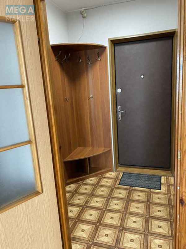Оренда 1 кімнатної квартири, <a class="location-link" href="/kiev/" title="Недвижимость Київ">Київ</a>, <a class="location-link" href="/kiev/solomenskij/" title="Недвижимость Солом'янський район">Солом'янський р-н</a>, Эрнста ул., 2 (изображение 10)