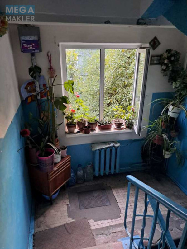 Продаж 2 кімнатної квартири (45/30/7), 4 пов. 5 пов. будинку, <a class="location-link" href="/kiev/" title="Недвижимость Київ">Київ</a>, <a class="location-link" href="/kiev/solomenskij/" title="Недвижимость Солом'янський район">Солом'янський р-н</a>, Миколи Василенка вул., 12 (изображение 4)