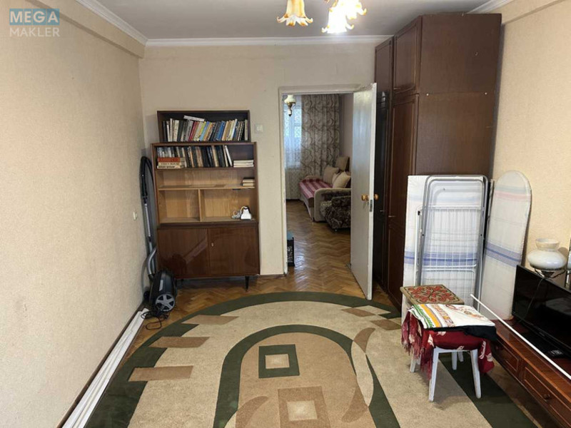 Продаж 2 кімнатної квартири (46/30/7,7), 3 пов. 5 пов. будинку, <a class="location-link" href="/kiev/" title="Недвижимость Київ">Київ</a>, <a class="location-link" href="/kiev/solomenskij/" title="Недвижимость Солом'янський район">Солом'янський р-н</a>, Волинська вул., 31 (изображение 6)
