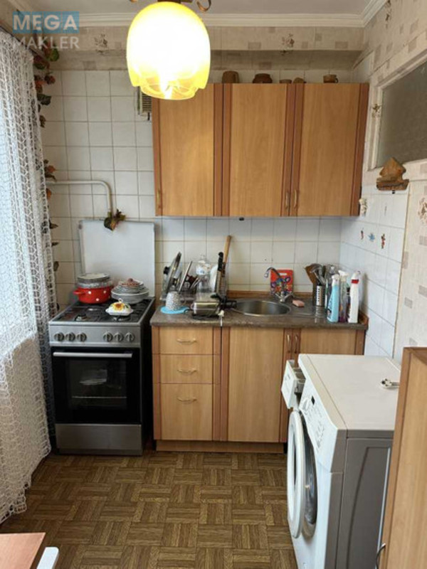 Продаж 2 кімнатної квартири (46/30/7,7), 3 пов. 5 пов. будинку, <a class="location-link" href="/kiev/" title="Недвижимость Київ">Київ</a>, <a class="location-link" href="/kiev/solomenskij/" title="Недвижимость Солом'янський район">Солом'янський р-н</a>, Волинська вул., 31 (изображение 9)