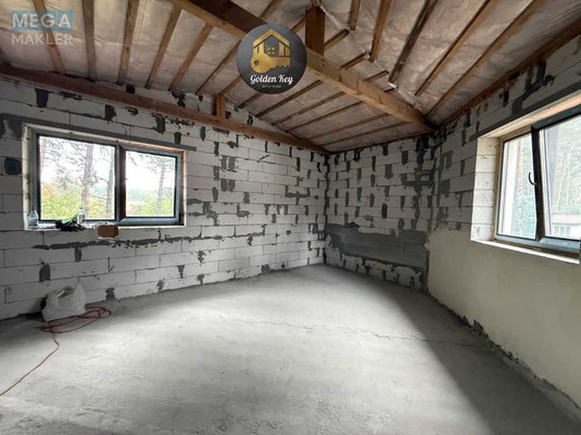 Продаж дома, 3&nbsp;поверху, 200&nbsp;кв.м, 5&nbsp;кімнат, ділянка 5&nbsp;соток, <a class="location-link" href="/kiev/" title="Недвижимость Київ">Київ</a>, <a class="location-link" href="/kiev/darnickij/" title="Недвижимость Дарницький район">Дарницький р-н</a>, Лісова вул. (изображение 14)