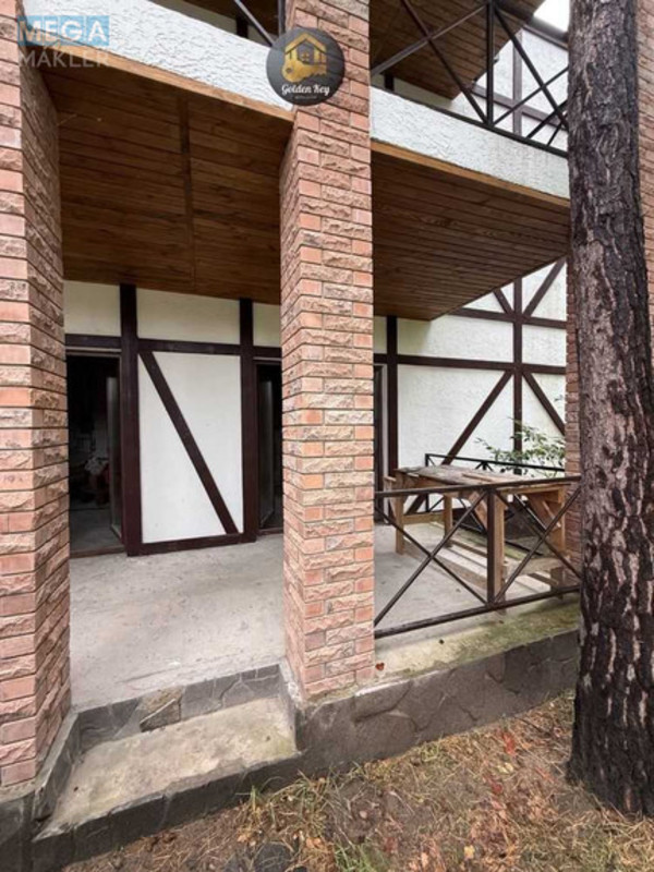 Продаж дома, 3&nbsp;поверху, 200&nbsp;кв.м, 5&nbsp;кімнат, ділянка 5&nbsp;соток, <a class="location-link" href="/kiev/" title="Недвижимость Київ">Київ</a>, <a class="location-link" href="/kiev/darnickij/" title="Недвижимость Дарницький район">Дарницький р-н</a>, Лісова вул. (изображение 17)