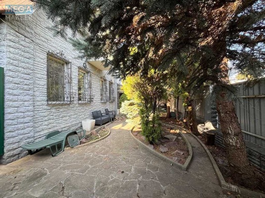 Продаж дома, 2&nbsp;поверху, 165&nbsp;кв.м, 4&nbsp;кімнати, ділянка 3&nbsp;сотки, <a class="location-link" href="/kiev/" title="Недвижимость Київ">Київ</a>, <a class="location-link" href="/kiev/shevchenkovskij/" title="Недвижимость Шевченківський район">Шевченківський р-н</a>, Тешебаєва вул. (изображение 2)