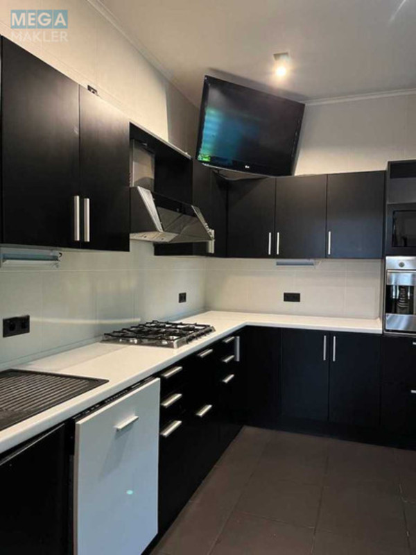 Продаж дома, 2&nbsp;поверху, 165&nbsp;кв.м, 4&nbsp;кімнати, ділянка 3&nbsp;сотки, <a class="location-link" href="/kiev/" title="Недвижимость Київ">Київ</a>, <a class="location-link" href="/kiev/shevchenkovskij/" title="Недвижимость Шевченківський район">Шевченківський р-н</a>, Тешебаєва вул. (изображение 5)