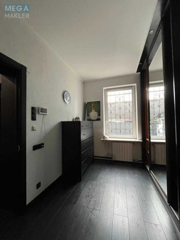 Продаж дома, 2&nbsp;поверху, 165&nbsp;кв.м, 4&nbsp;кімнати, ділянка 3&nbsp;сотки, <a class="location-link" href="/kiev/" title="Недвижимость Київ">Київ</a>, <a class="location-link" href="/kiev/shevchenkovskij/" title="Недвижимость Шевченківський район">Шевченківський р-н</a>, Тешебаєва вул. (изображение 9)