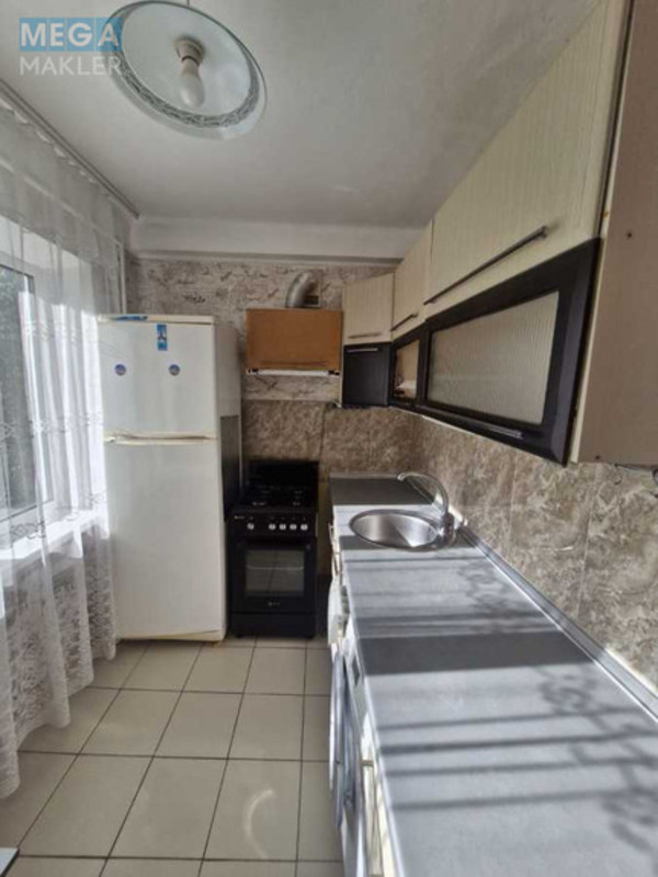 Оренда 2 кімнатної квартири, <a class="location-link" href="/kiev/" title="Недвижимость Київ">Київ</a>, <a class="location-link" href="/kiev/solomenskij/" title="Недвижимость Солом'янський район">Солом'янський р-н</a>, Героїв Севастополя вул., 10А (изображение 2)