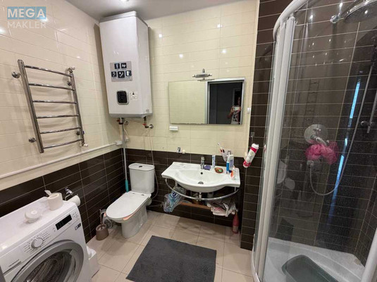 Оренда 4 кімнатні квартири, <a class="location-link" href="/kiev/" title="Недвижимость Київ">Київ</a>, <a class="location-link" href="/kiev/pecherskij/" title="Недвижимость Печерський район">Печерський р-н</a>, Старонаводницька вул., 13 (изображение 15)
