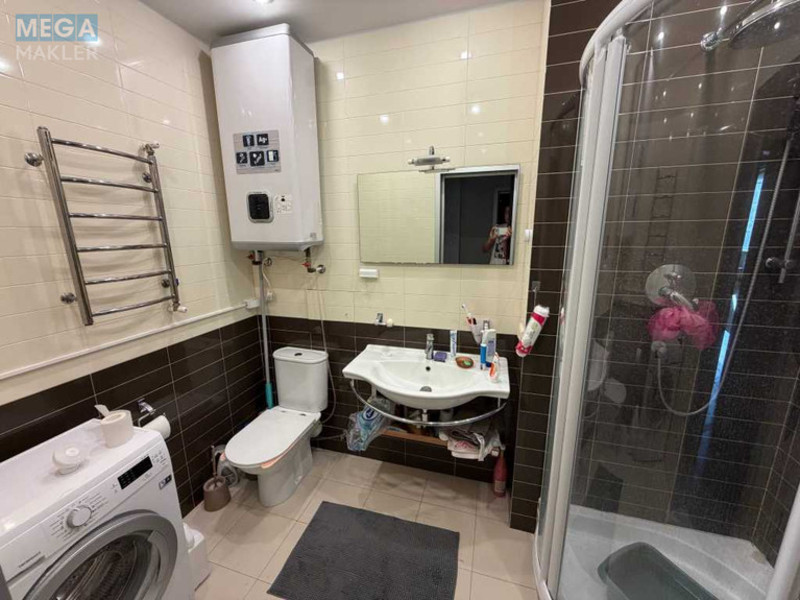 Оренда 4 кімнатні квартири, <a class="location-link" href="/kiev/" title="Недвижимость Київ">Київ</a>, <a class="location-link" href="/kiev/pecherskij/" title="Недвижимость Печерський район">Печерський р-н</a>, Старонаводницька вул., 13 (изображение 15)