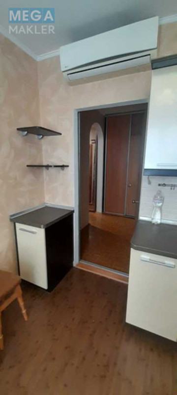 Оренда 2 кімнатної квартири, <a class="location-link" href="/kiev/" title="Недвижимость Київ">Київ</a>, <a class="location-link" href="/kiev/darnickij/" title="Недвижимость Дарницький район">Дарницький р-н</a>, Анни Ахматової вул., 43 (изображение 2)