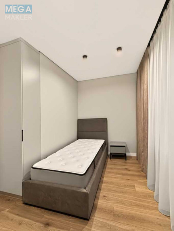 Продаж 3 кімнатної квартири (92/32/29,8), 4 пов. 4 пов. будинку, <a class="location-link" href="/kiev/" title="Недвижимость Київ">Київ</a>, <a class="location-link" href="/kiev/solomenskij/" title="Недвижимость Солом'янський район">Солом'янський р-н</a>, Садова вул., 1б (изображение 7)