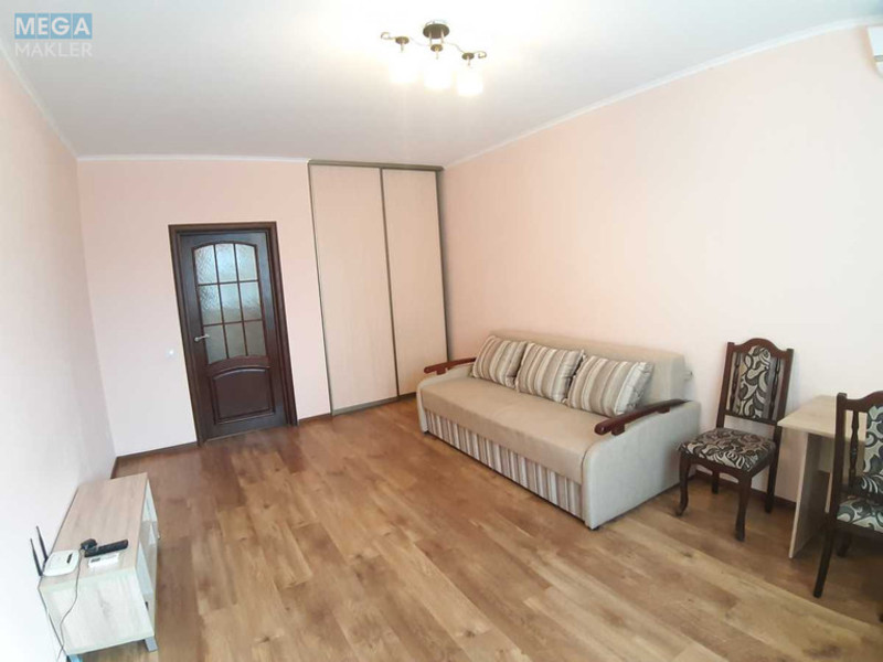 Оренда 1 кімнатної квартири, <a class="location-link" href="/kiev/" title="Недвижимость Київ">Київ</a>, <a class="location-link" href="/kiev/obolonskij/" title="Недвижимость Оболонський район">Оболонський р-н</a>, Петра Дегтяренко ул., 33 (изображение 6)
