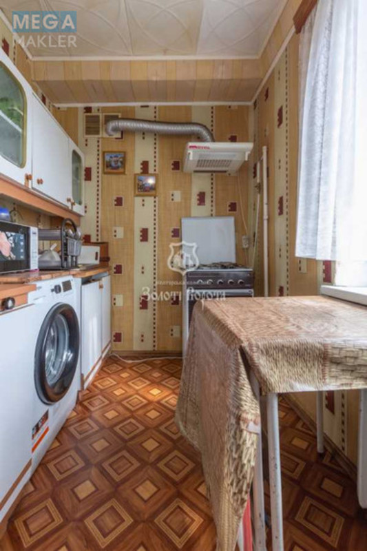 Продаж 2 кімнатної квартири (45,4/30/7,7), 5 пов. 5 пов. будинку, <a class="location-link" href="/kiev/" title="Недвижимость Київ">Київ</a>, <a class="location-link" href="/kiev/podolskij/" title="Недвижимость Подільський район">Подільський р-н</a>, Світлицького вул., 13 (изображение 9)