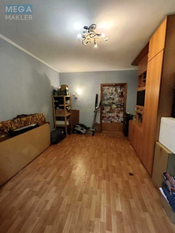 Продаж 5 кімнатної квартири (97/68/8), 1 пов. 9 пов. будинку, <a class="location-link" href="/kiev/" title="Недвижимость Київ">Київ</a>, <a class="location-link" href="/kiev/goloseevskij/" title="Недвижимость Голосіївський район">Голосіївський р-н</a>, Лятошинського вул., 8а (изображение 7)