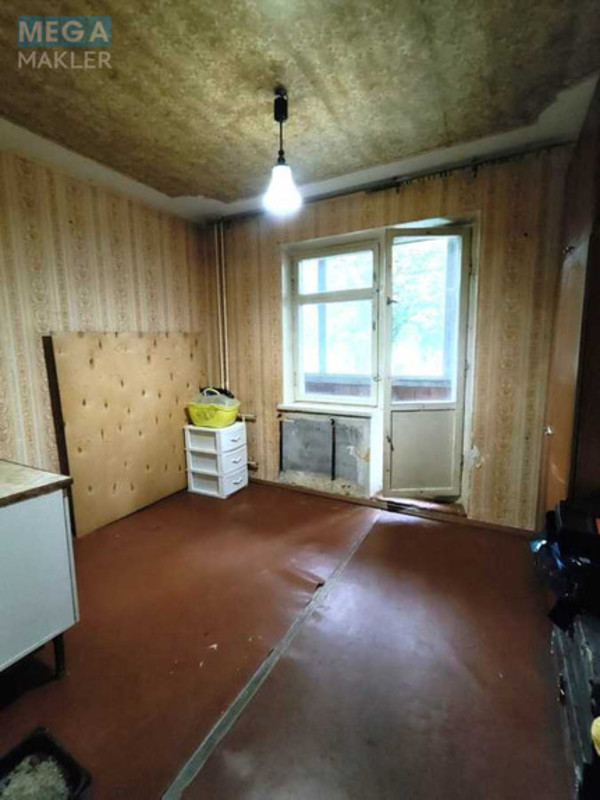 Продаж 5 кімнатної квартири (97/68/8), 1 пов. 9 пов. будинку, <a class="location-link" href="/kiev/" title="Недвижимость Київ">Київ</a>, <a class="location-link" href="/kiev/goloseevskij/" title="Недвижимость Голосіївський район">Голосіївський р-н</a>, Лятошинського вул., 8а (изображение 17)
