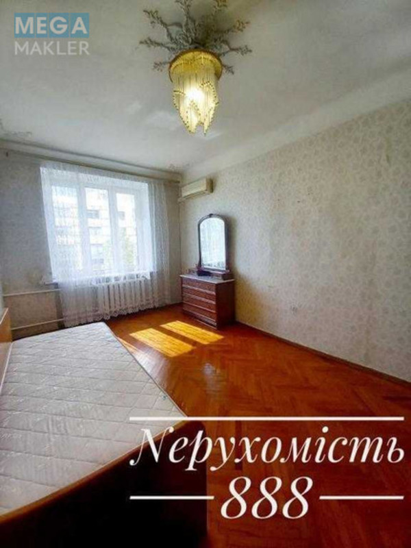 Продаж 3 кімнатної квартири (80,6/48,5/10,5), 4 пов. 5 пов. будинку, <a class="location-link" href="/kiev/" title="Недвижимость Київ">Київ</a>, <a class="location-link" href="/kiev/pecherskij/" title="Недвижимость Печерський район">Печерський р-н</a>, Лесі Українки бульв., 6 (изображение 8)