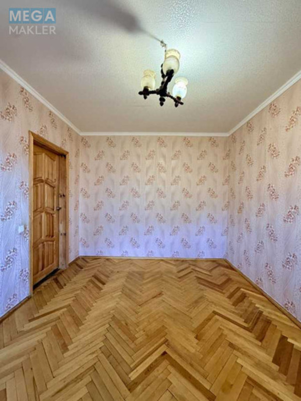 Продаж 3 кімнатної квартири (76/42/8), 5 пов. 18 пов. будинку, <a class="location-link" href="/kiev/" title="Недвижимость Київ">Київ</a>, <a class="location-link" href="/kiev/goloseevskij/" title="Недвижимость Голосіївський район">Голосіївський р-н</a>, Академика Заболотного ул., 106 (изображение 3)