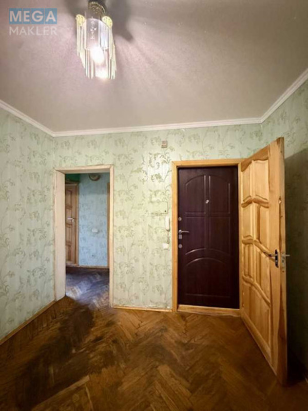 Продаж 3 кімнатної квартири (76/42/8), 5 пов. 18 пов. будинку, <a class="location-link" href="/kiev/" title="Недвижимость Київ">Київ</a>, <a class="location-link" href="/kiev/goloseevskij/" title="Недвижимость Голосіївський район">Голосіївський р-н</a>, Академика Заболотного ул., 106 (изображение 8)