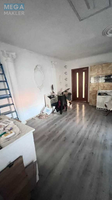 Продаж дома, 2&nbsp;поверху, 180&nbsp;кв.м, 5&nbsp;кімнат, ділянка 1&nbsp;сотка, <a class="location-link" href="/lviv/" title="Недвижимость Львів">Львів</a>, <a class="location-link" href="/lviv/lychakovskij/" title="Недвижимость Личаківський район">Личаківський р-н</a>, Новознесенська, 44 (изображение 9)