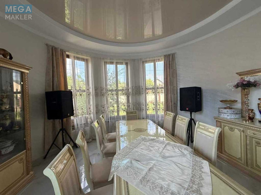 Продаж дома, 2&nbsp;поверху, 280&nbsp;кв.м, 4&nbsp;кімнати, ділянка 6,50&nbsp;соток, <a class="location-link" href="/lviv/" title="Недвижимость Львів">Львів</a>, <a class="location-link" href="/lviv/shevchenkovskij/" title="Недвижимость Шевченківський район">Шевченківський р-н</a>, Варшавська (изображение 5)