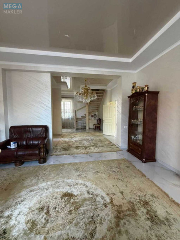Продаж дома, 2&nbsp;поверху, 280&nbsp;кв.м, 4&nbsp;кімнати, ділянка 6,50&nbsp;соток, <a class="location-link" href="/lviv/" title="Недвижимость Львів">Львів</a>, <a class="location-link" href="/lviv/shevchenkovskij/" title="Недвижимость Шевченківський район">Шевченківський р-н</a>, Варшавська (изображение 13)