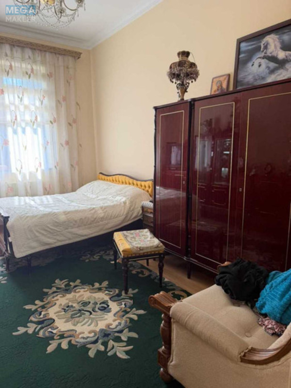 Продаж дома, 2&nbsp;поверху, 280&nbsp;кв.м, 4&nbsp;кімнати, ділянка 6,50&nbsp;соток, <a class="location-link" href="/lviv/" title="Недвижимость Львів">Львів</a>, <a class="location-link" href="/lviv/shevchenkovskij/" title="Недвижимость Шевченківський район">Шевченківський р-н</a>, Варшавська (изображение 22)